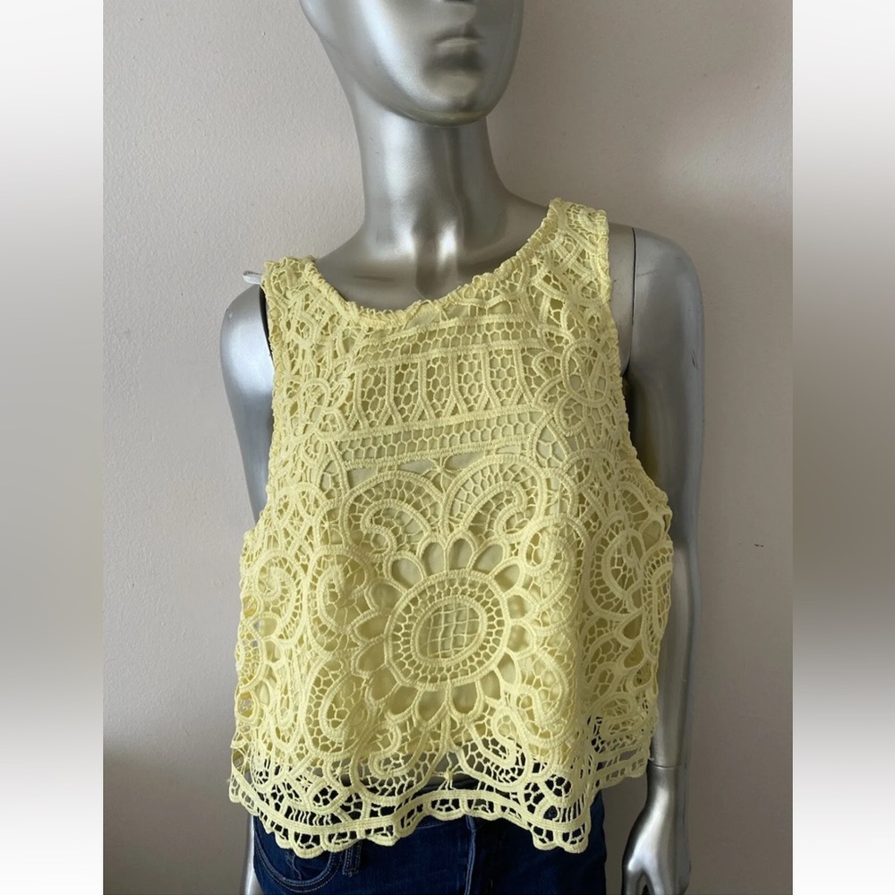 Forever 21 lace crochet yellow crop top size 1X